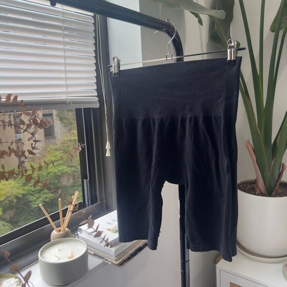 Small Black Biker Shorts - Picture 2 of 3